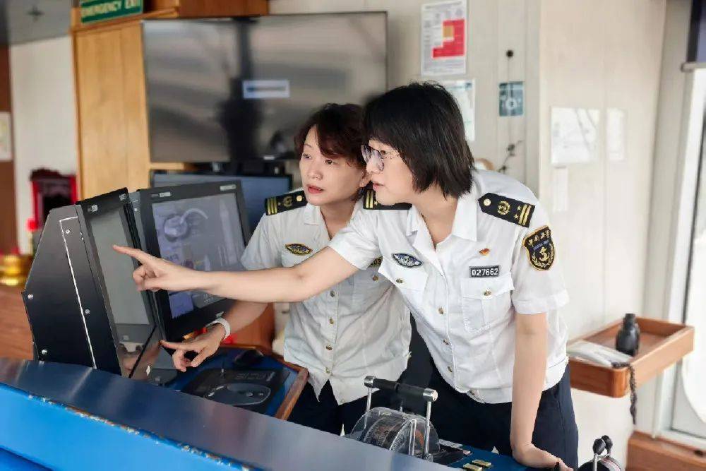 蓝海风采 新港海事局顾锦华